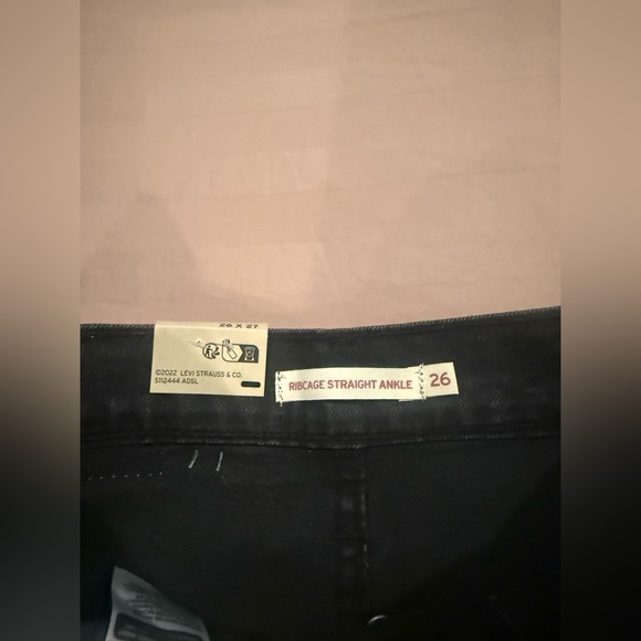 Levi's Women's Straight Leg Jeans in Charcoal - Picture 8 of 12